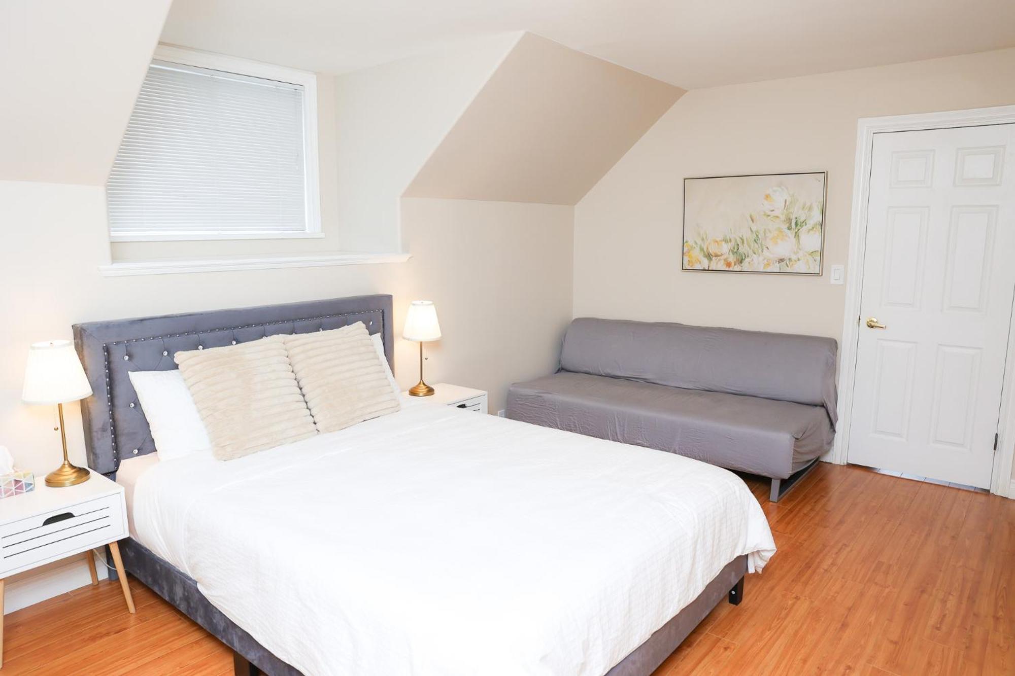 Spacious Two Bedrooms With Two Bathrooms Central Richmond 15Min To Yvr Airport מראה חיצוני תמונה